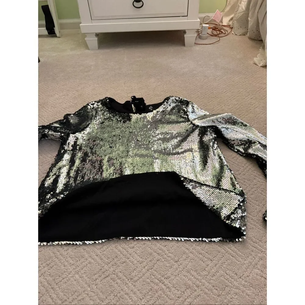 NWOT Design Lab Sequin Bell Sleeve Blouse - Picture 4 of 10